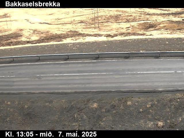 Click for full screen live camera. Bakkaselsbrekka niður á veg