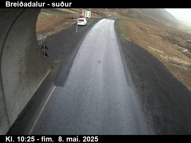 Click for full screen live camera. Breiðadals- og Botnsheiðargöng, Breiðadalur til suðurs