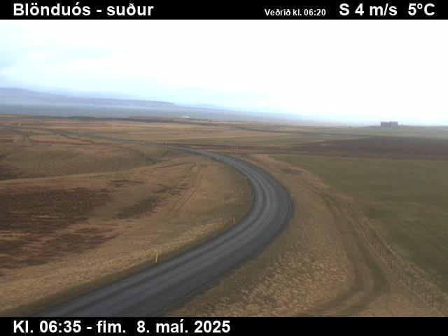 Click for full screen live camera. Blönduós til suðurs