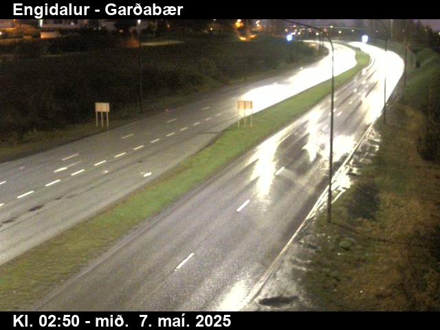 Click for full screen live camera. Engidalur Garðabær