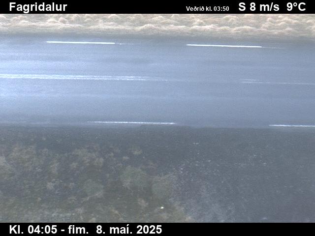 Click for full screen live camera. Fagridalur séð niður á veg