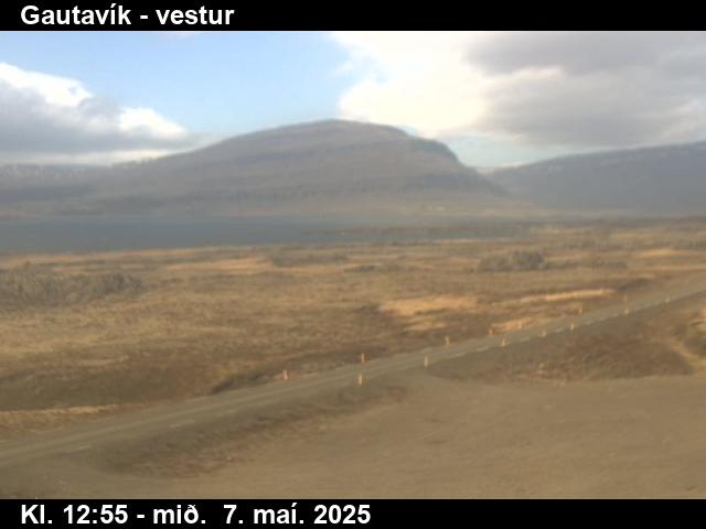 Click for full screen live camera. Gautavík inn Berufjörð