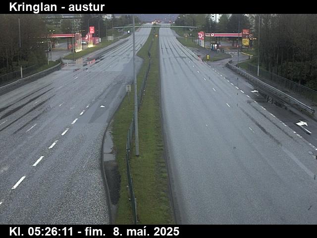 Click for full screen live camera. Miklabraut austur