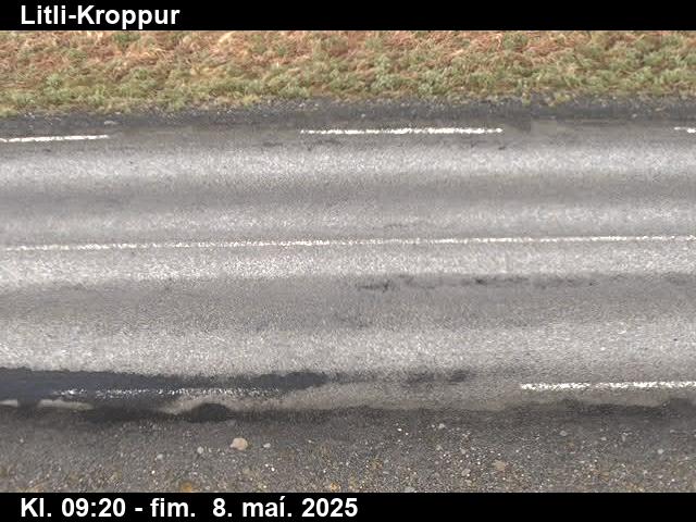 Click for full screen live camera. Litli-Kroppur niður á veg