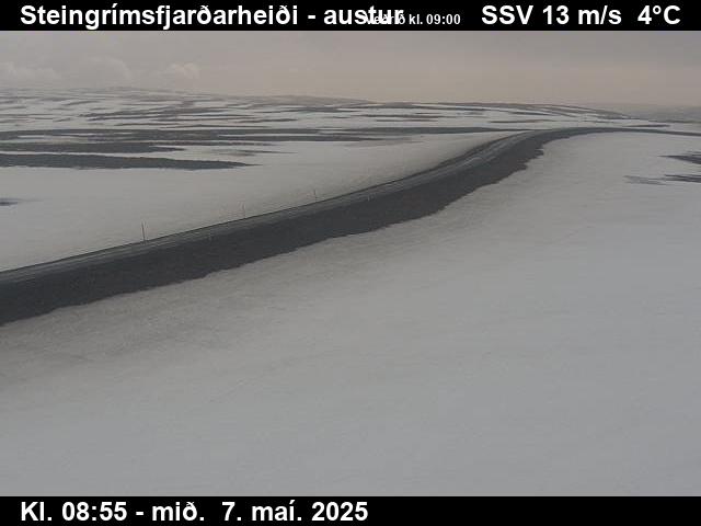 Click for full screen live camera. Steingrímsfjarðarheiði séð til austurs