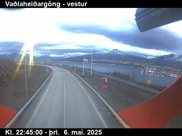 Click for full screen live camera. Vaðlaheiði vestur til Eyjafjarðar