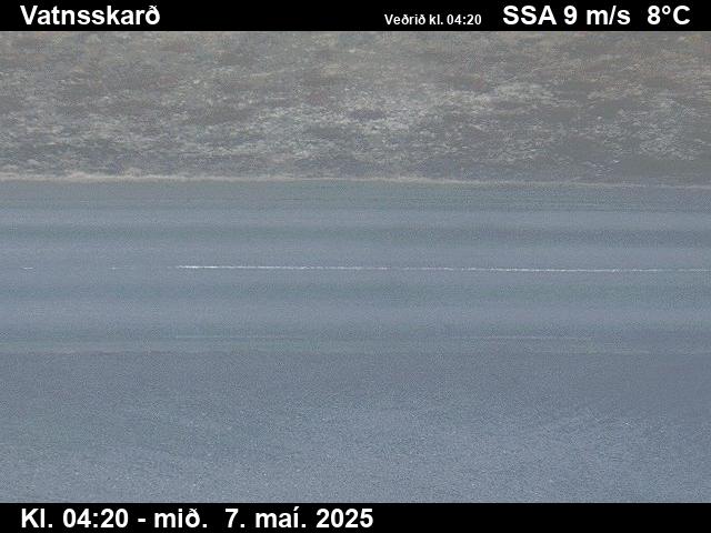 Click for full screen live camera. Vatnsskarð séð niður á veg
