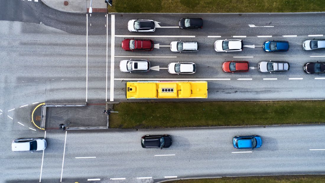Markmið Vegagerðarinnar er að almenningssamgöngur með flugi, ferjum og almenningsvögnum myndi eina sterka heild.
