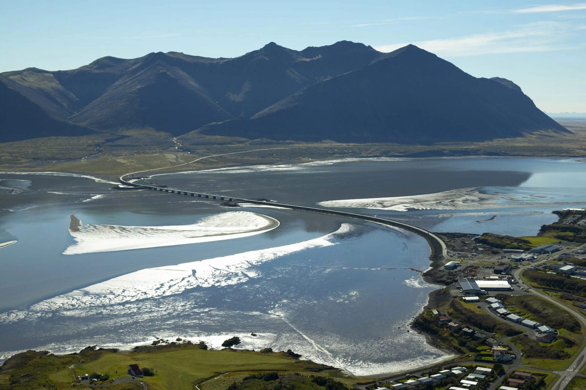 Borgarfjarðarbrú. Brú 520 m, vígð 1981.