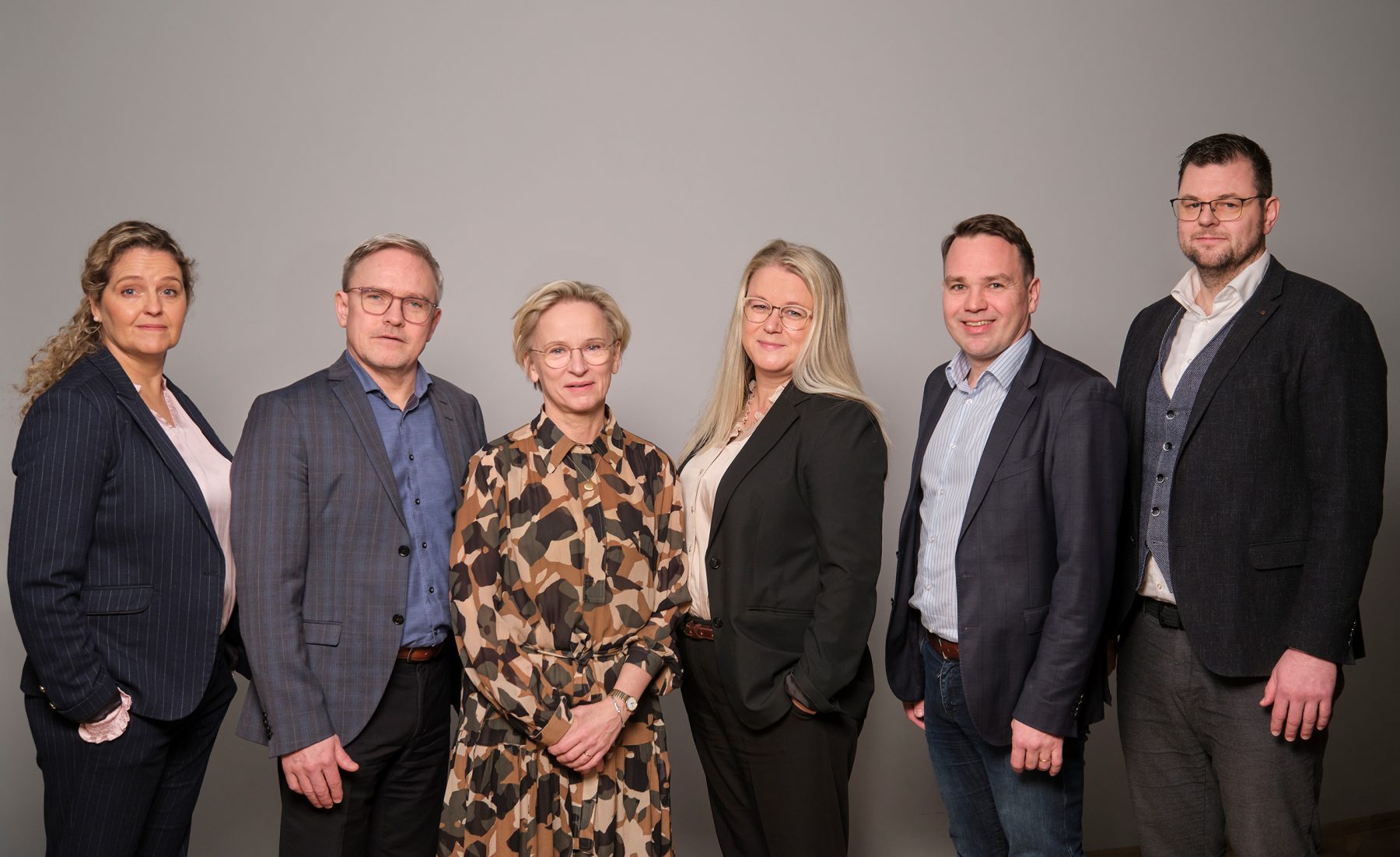 Frá vinstri Bergþóra Kristinsdóttir, framkvæmdastjóri þjónustusviðs, Stefán Erlendsson, forstöðumaður lögfræðideildar, Bergþóra Þorkelsdóttir, forstjóri, Arndís Ósk Arnalds, framkvæmdastjóri mannvirkjasviðs, Guðmundur Valur Guðmundsson, framkvæmdastjóri þróunarsviðs, Helgi Gunnarsson, framkvæmdastjóri fjármálasviðs