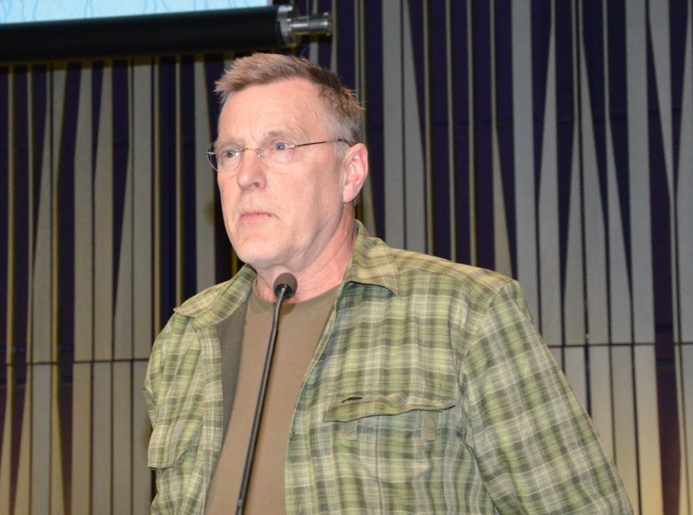 Finnur Pálsson, Jöklahópi Jarðvísindastofnunar Háskóla Íslands.
