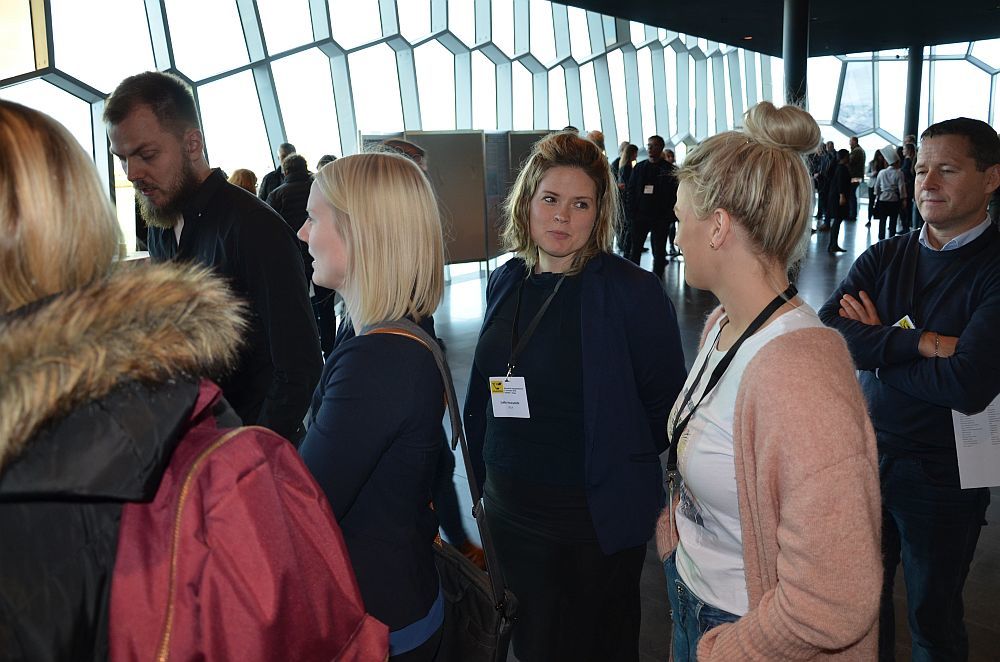 Gestir fengu tækifæri til þess að fá sér kaffi milli fyrirlestra.