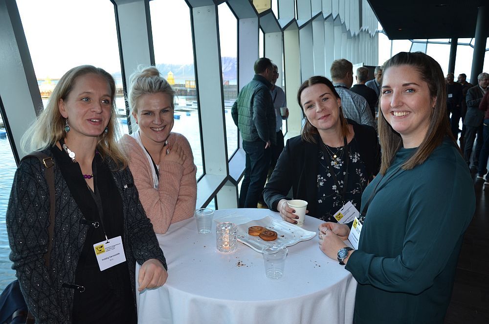 Gestir fengu tækifæri til þess að fá sér kaffi milli fyrirlestra.