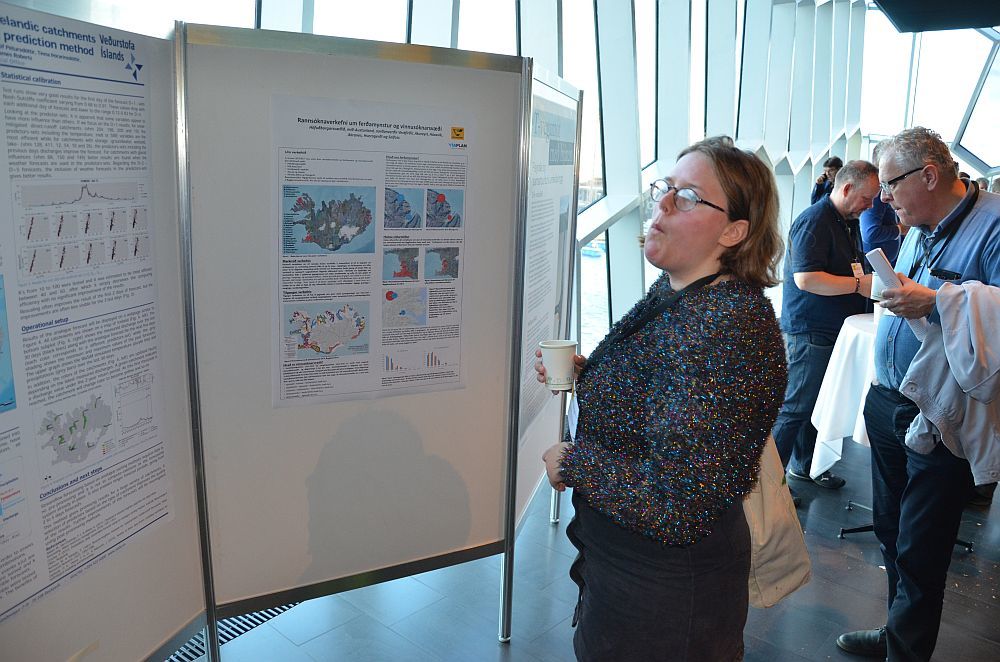 Gestir fengu tækifæri til þess að fá sér kaffi milli fyrirlestra.