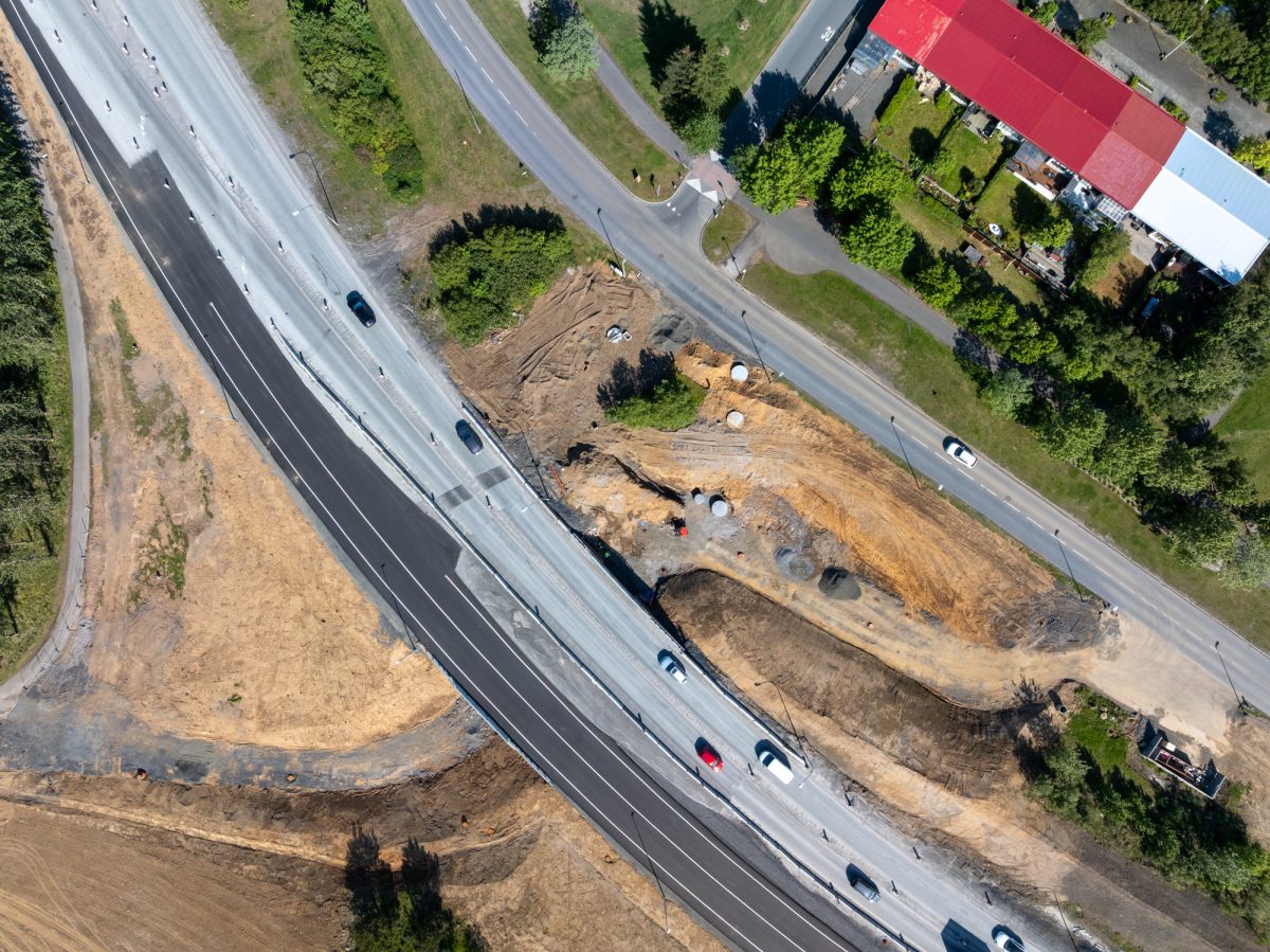 Malbikun nýrrar akbrautar meðfram Beiðholtsbraut er lokið.