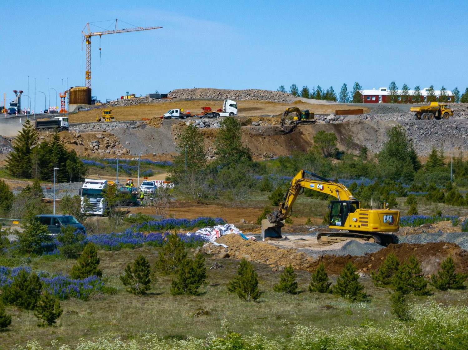Framkvæmdir hafa gengið vel í vor.