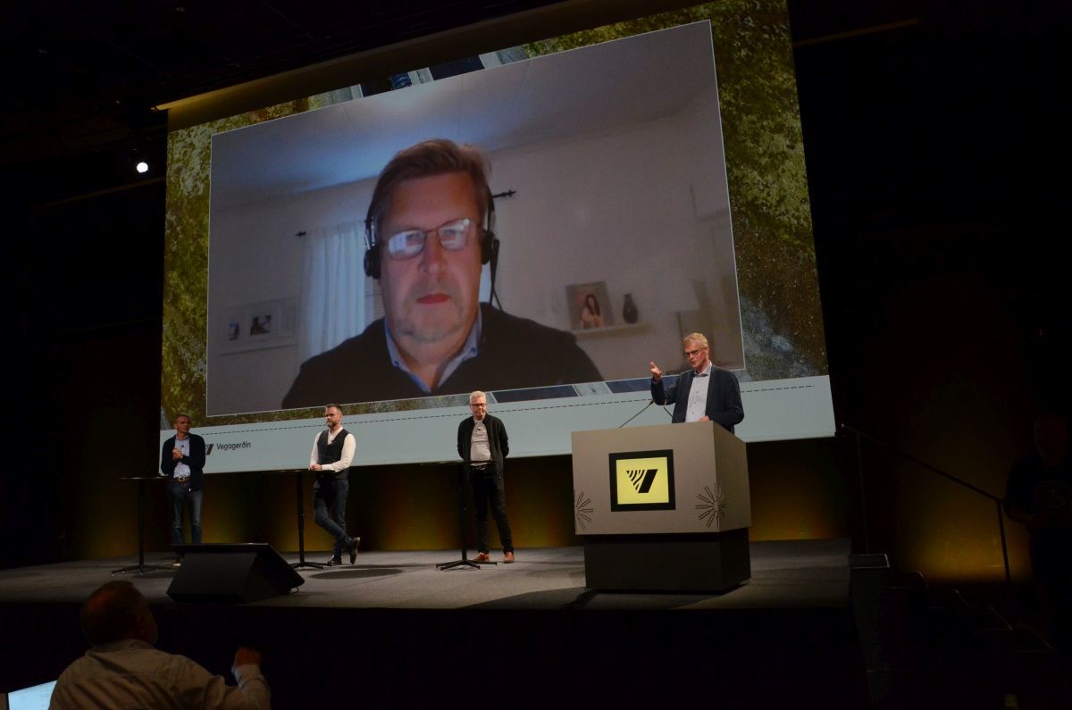 Fyrirlesarar svöruðu fyrirspurnum úr sal.