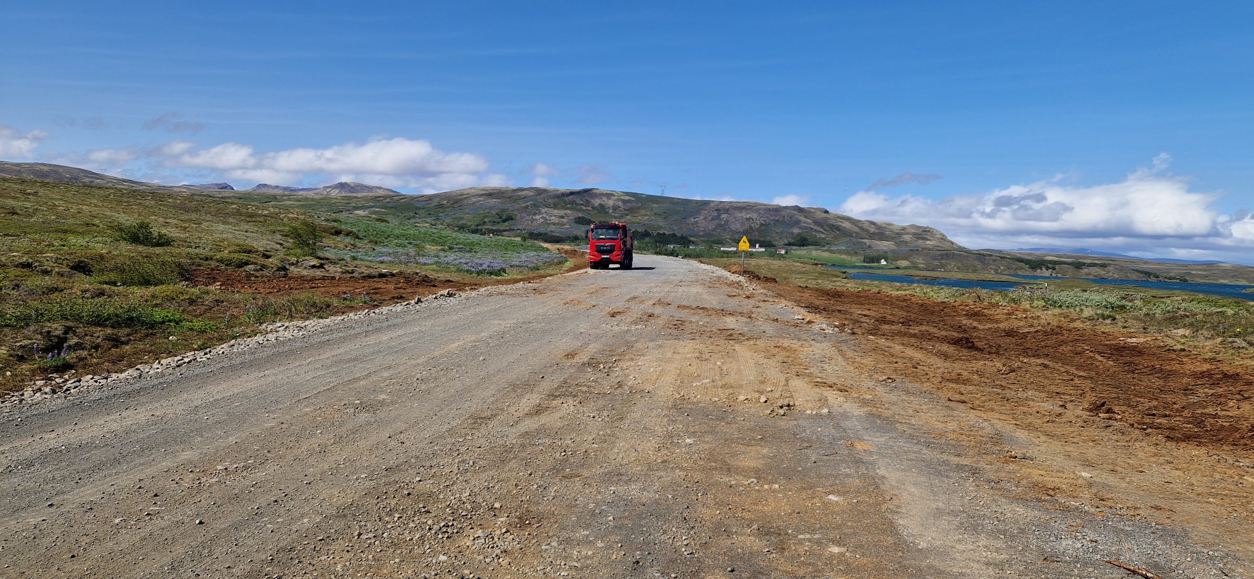 Eftir að framkvæmdum lýkur verður allur Grafningvegurinn með bundnu slitlagi.