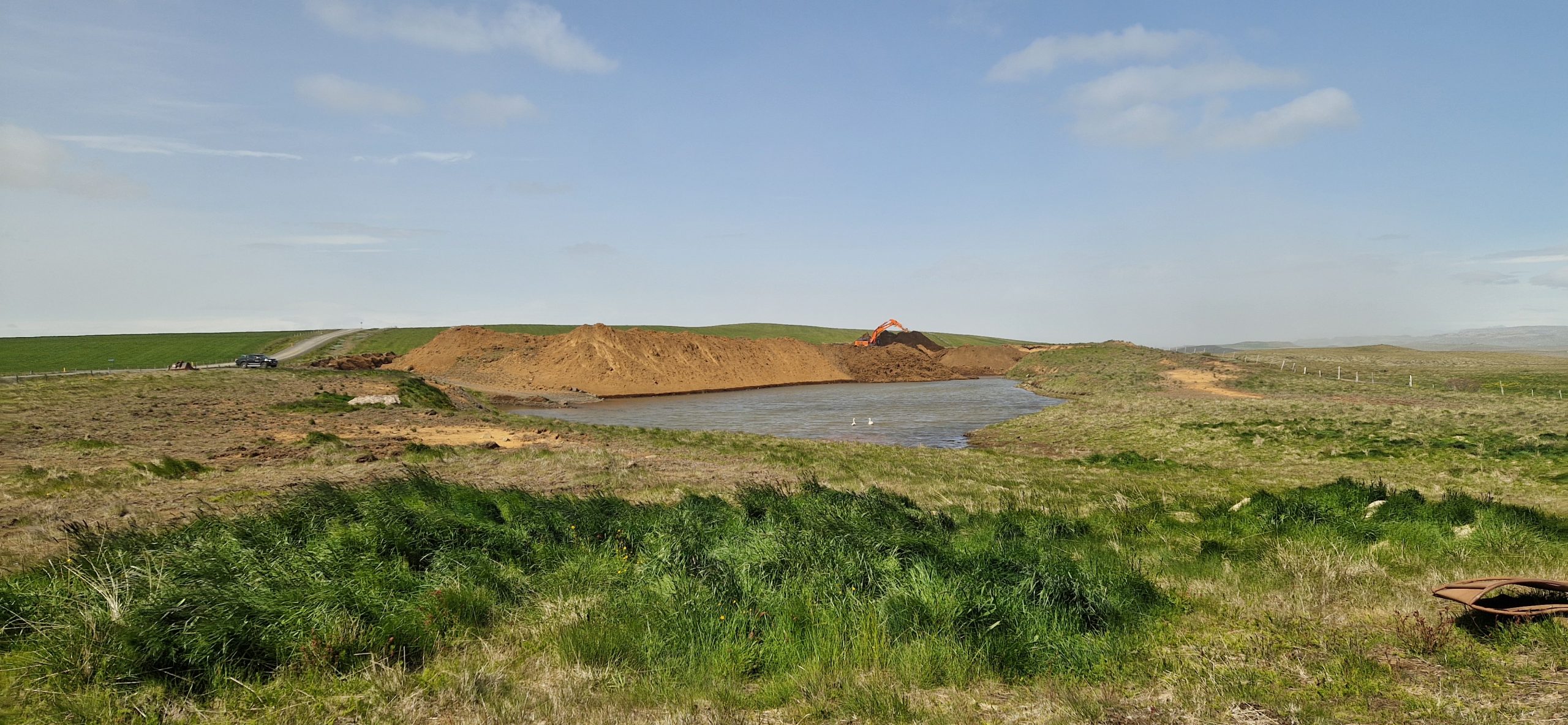 Framkvæmdin hófst með efnisvinnslu í júní.