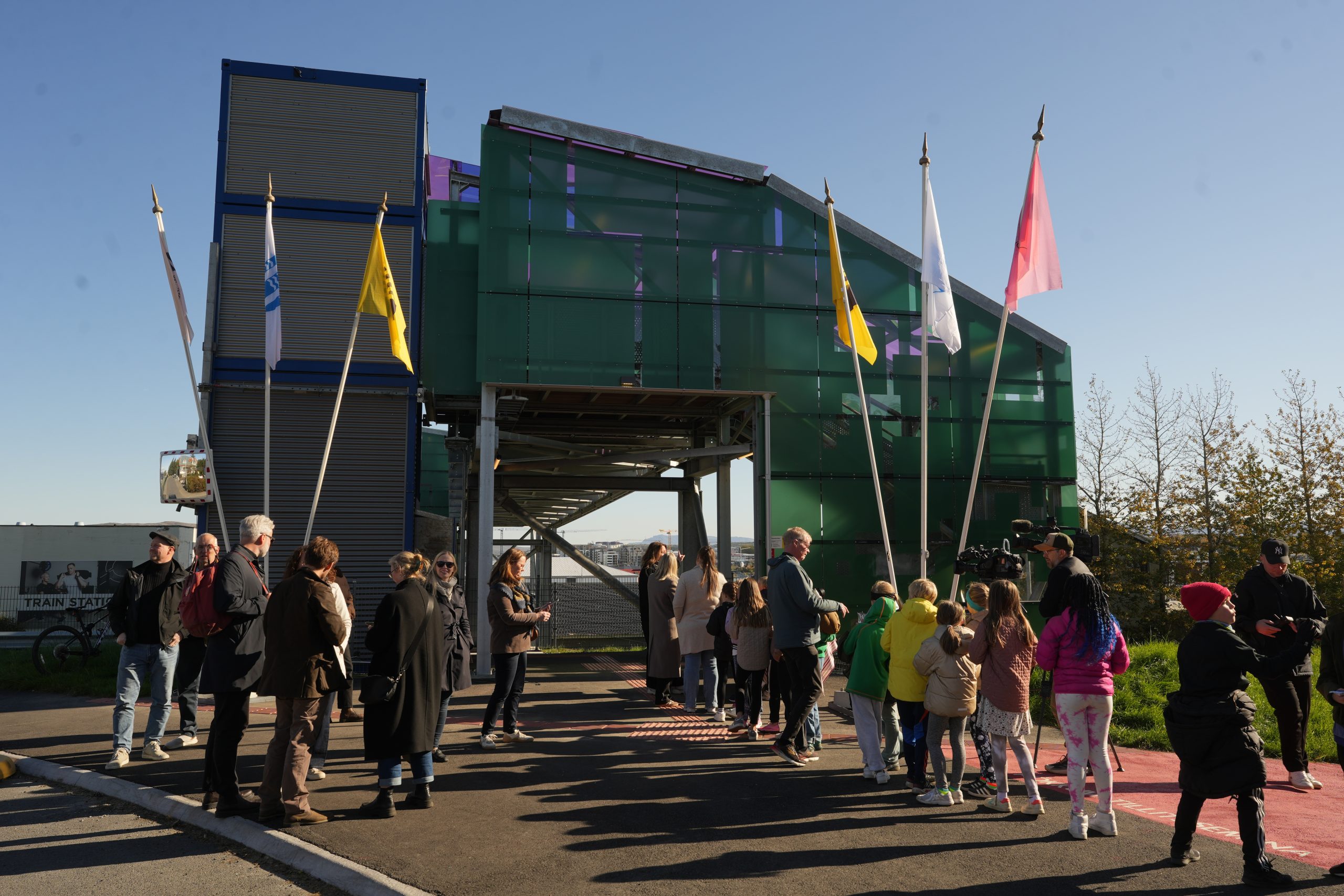 Nemendur úr 4. bekk í Vogaskóla tóku þátt í opnuninni.