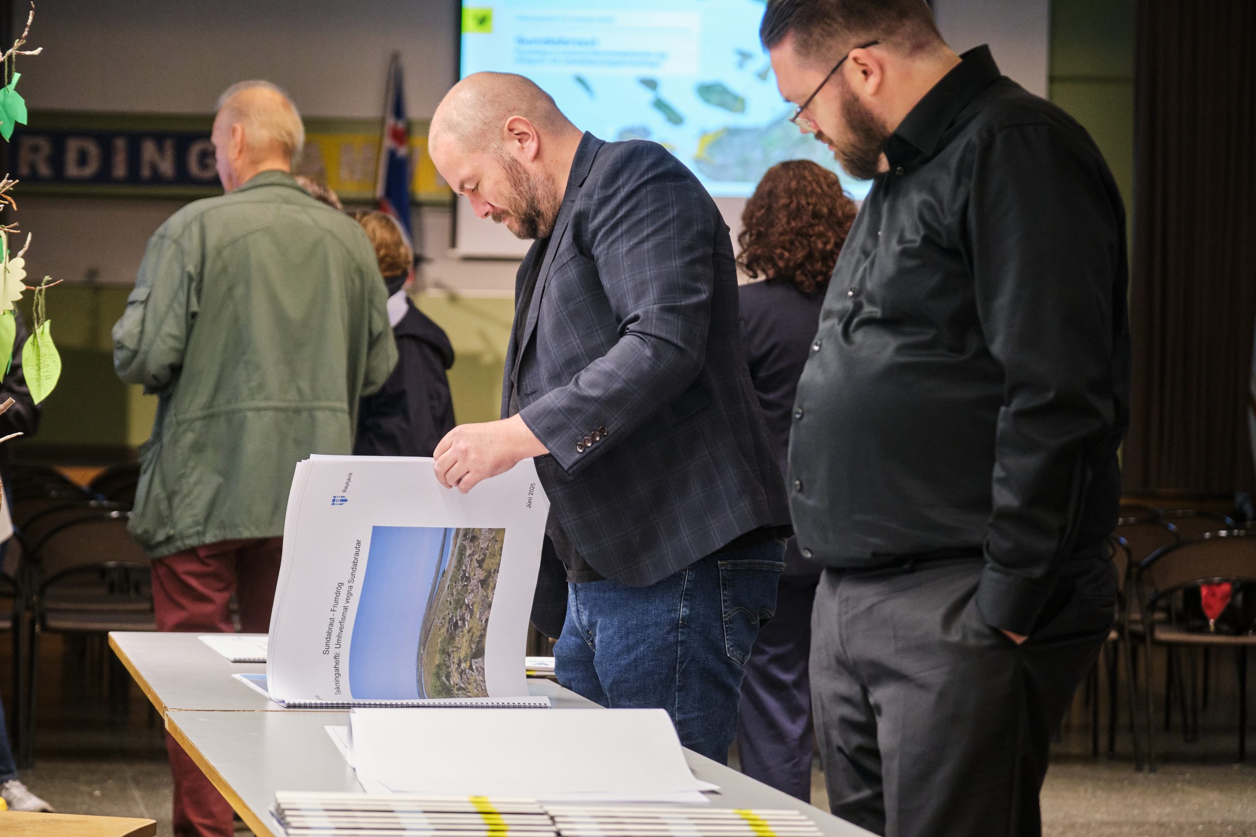 Á fundinum var kynnt umhverfismat vegna lagningar Sundabrautar. 