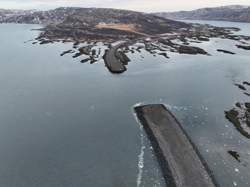 Í Djúpafirði hefst fljótlega bygging 58 m langrar brúar.