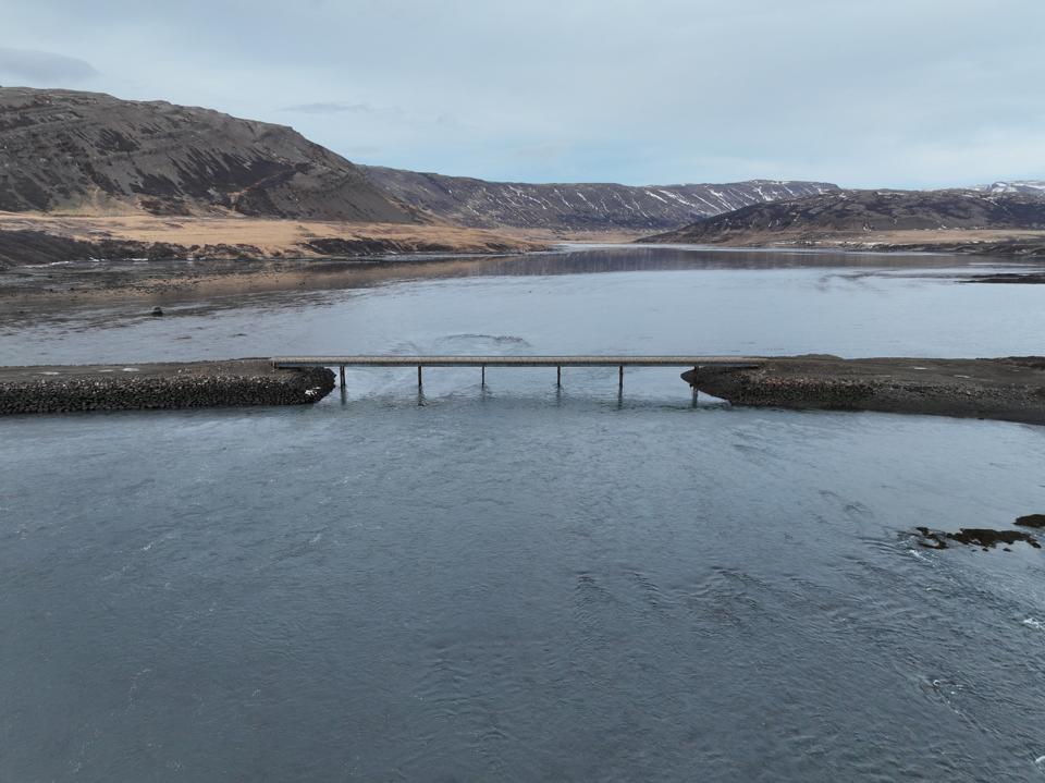 Bráðabirgðabrú í Gufufirði.