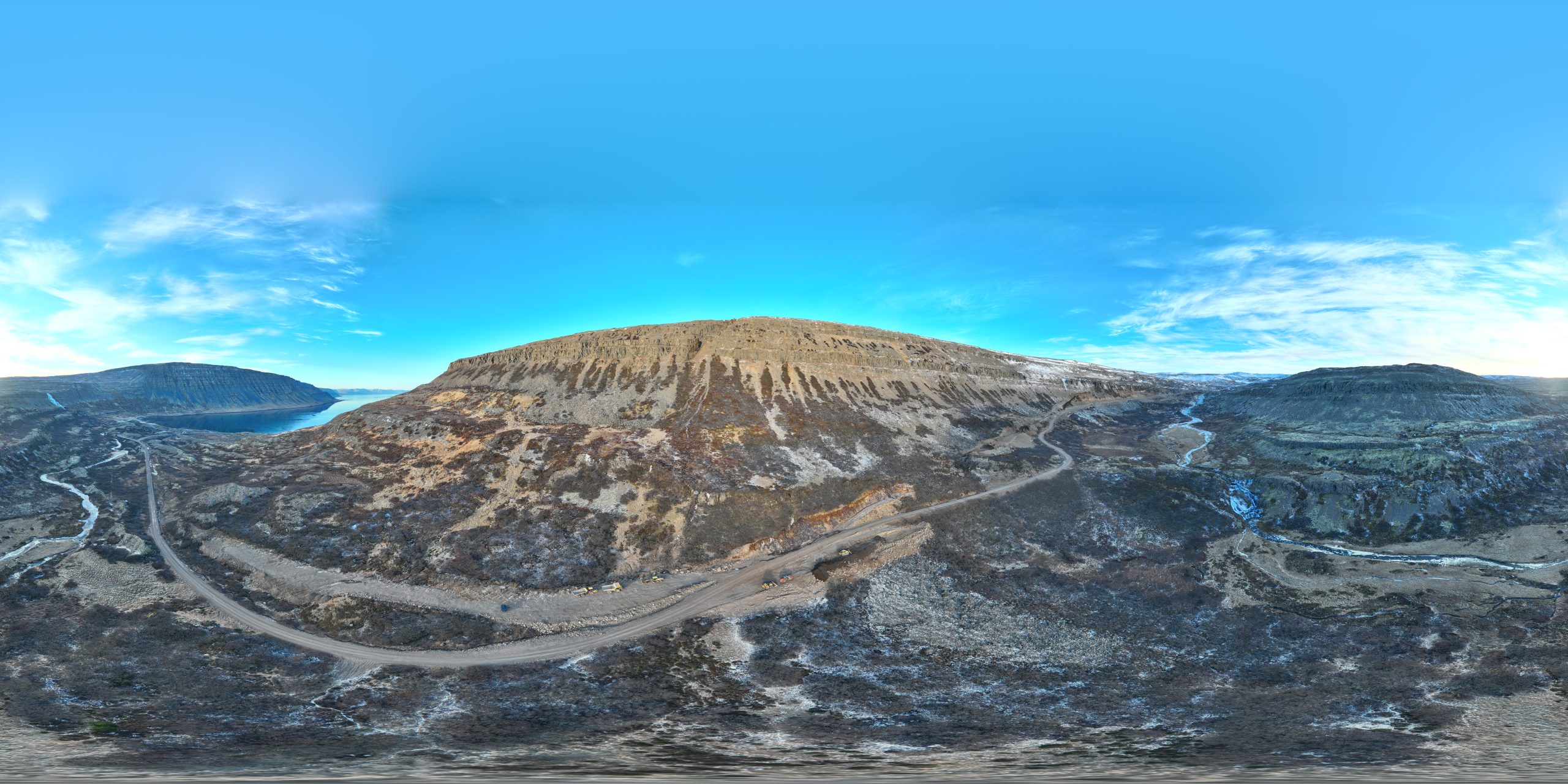 Yfirlitsmynd frá Dynjandisheiði. 