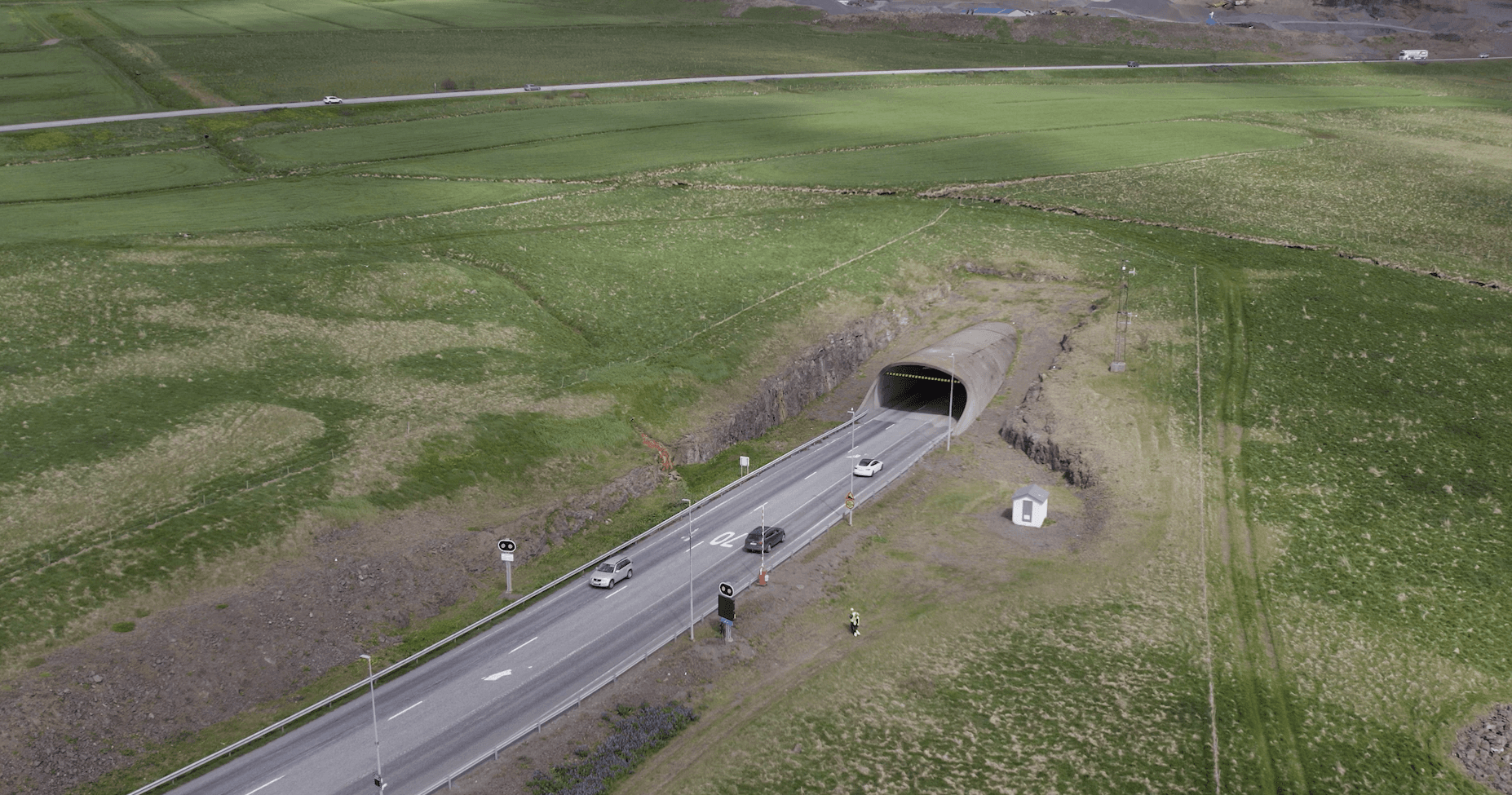 Meðalhraðaeftirlit verður tekið í notkun í Hvalfjarðargöngum 22. febrúar 2024.