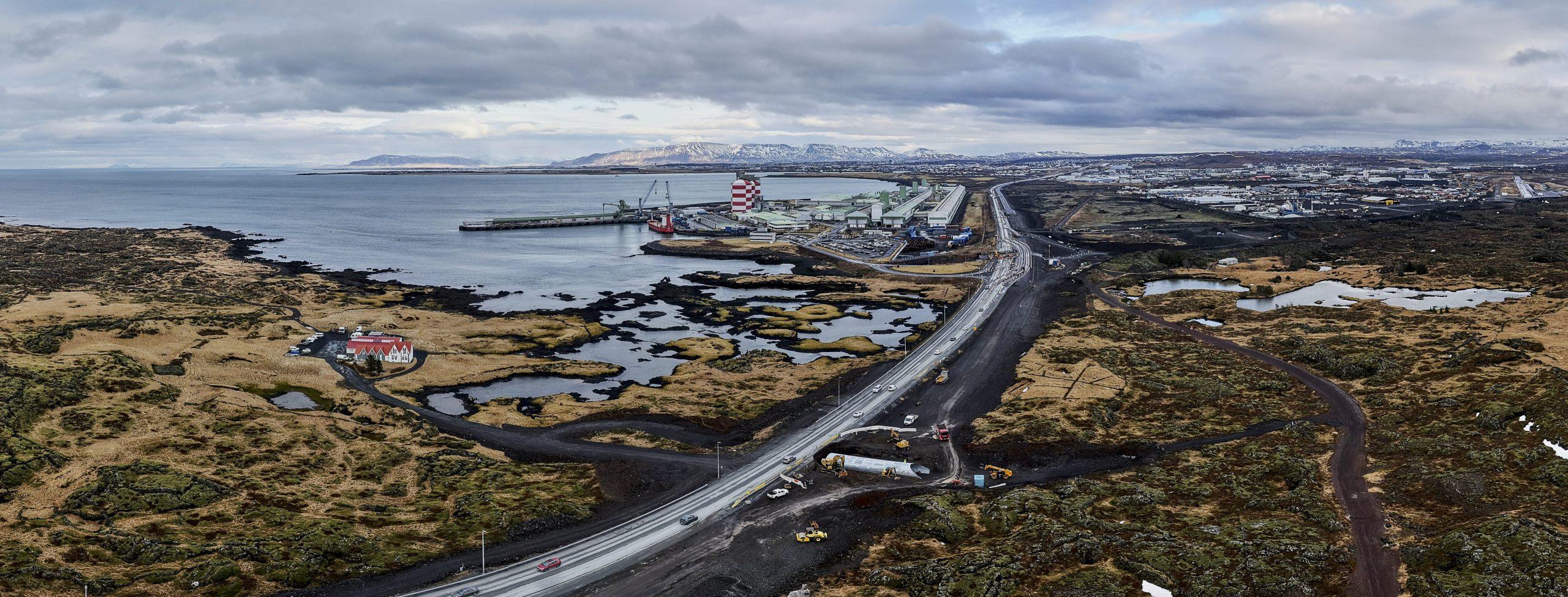Framkvæmdir við breikkun Reykjanesbrautar.