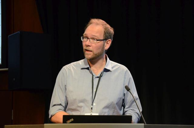 Halldór Geirsson frá Háskóla Íslands flutti erindið Rannsóknir og vöktun á hreyfingum við vegstæði Siglufjarðarvegar um Almenninga með síritandi GNSS staðsetningartæki.
