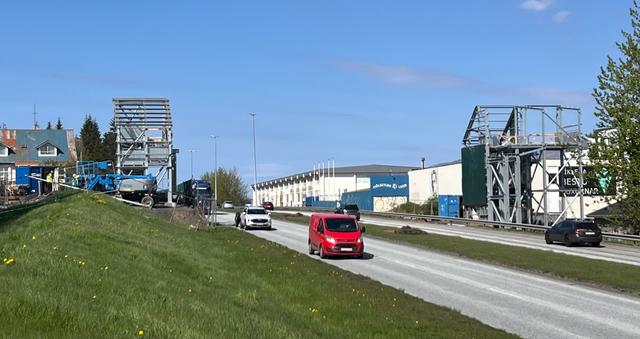 Nýja bruin verður sett á sinn stað í nótt.