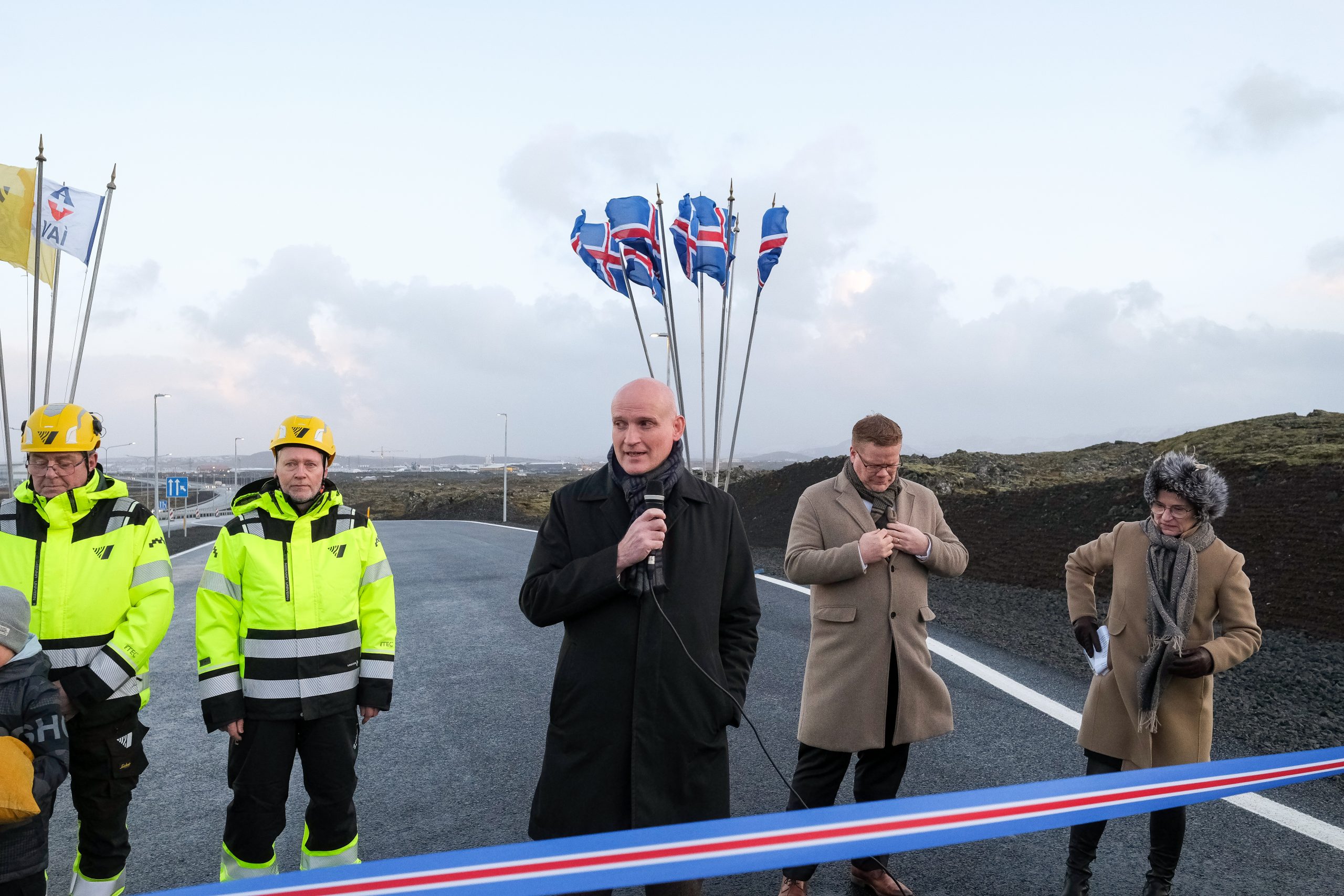 Eyjólfur Ármannsson innviðaráðherra hélt stutta tölu. 