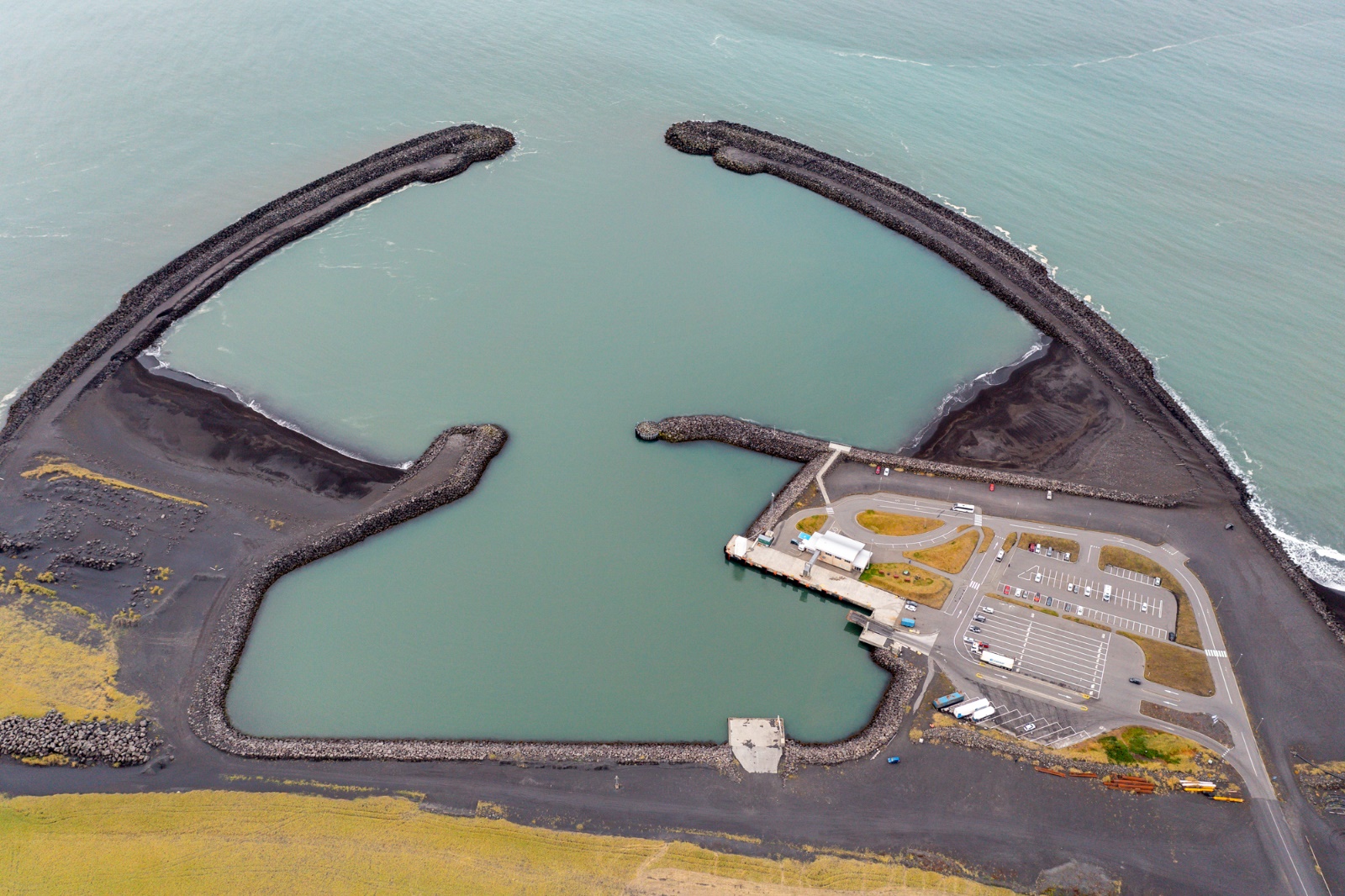 Landeyjahöfn úr lofti. Mynd: Vilhelm Gunnarsson