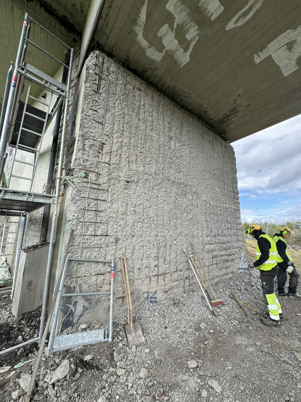 Steypan var illa farin vegna frostskemmda.