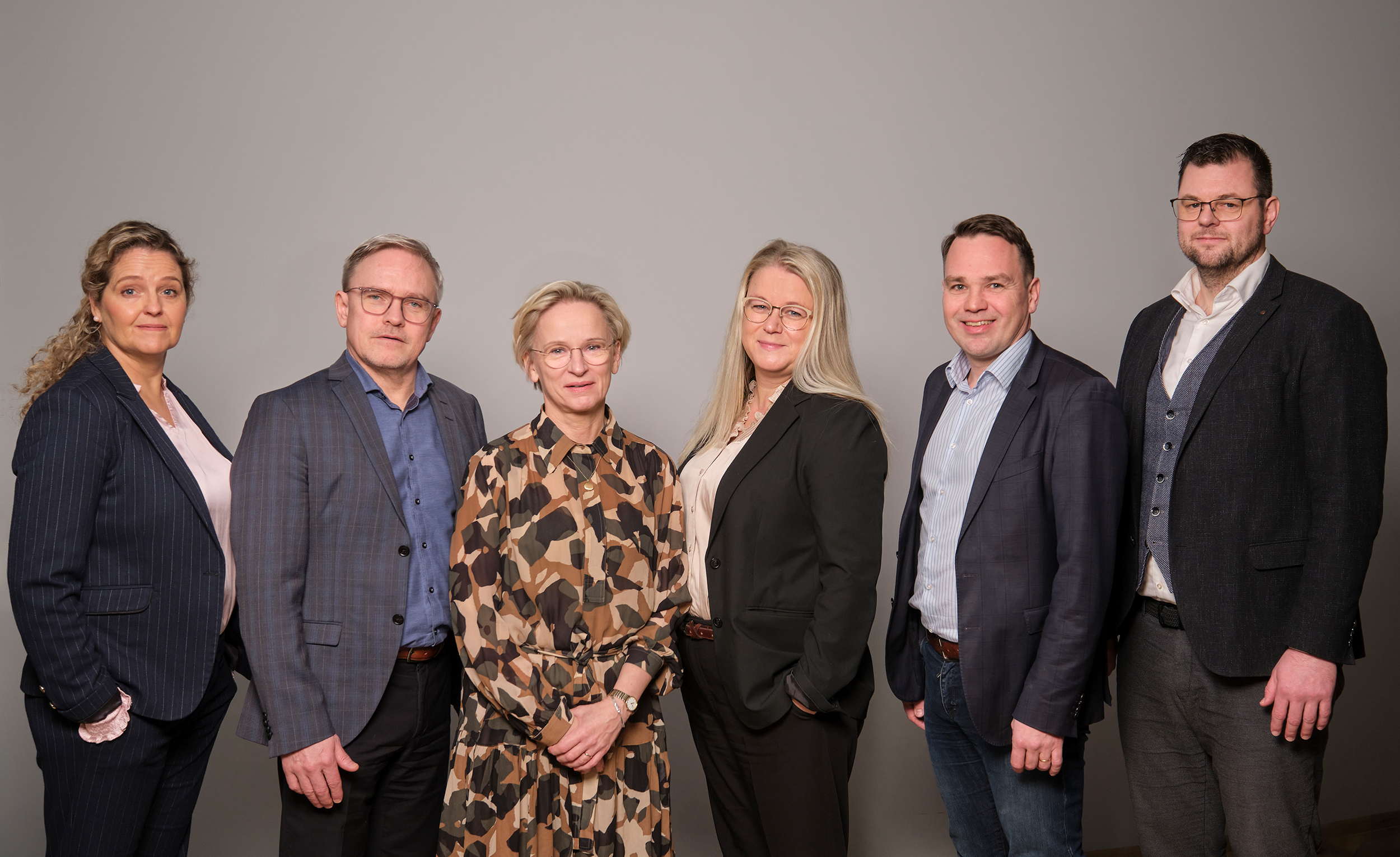 Frá vinstri Bergþóra Kristinsdóttir, framkvæmdastjóri þjónustusviðs, Stefán Erlendsson, forstöðumaður lögfræðideildar, Bergþóra Þorkelsdóttir, forstjóri, Arndís Ósk Arnalds, framkvæmdastjóri mannvirkjasviðs, Guðmundur Valur Guðmundsson, framkvæmdastjóri þróunarsviðs, Helgi Gunnarsson, framkvæmdastjóri fjármálasviðs