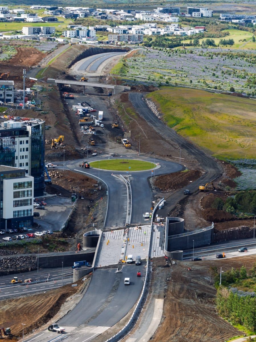 New roundabout on Arnarnesvegur.