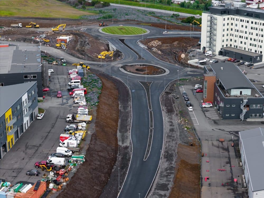 New roundabout on Arnarnesvegur.