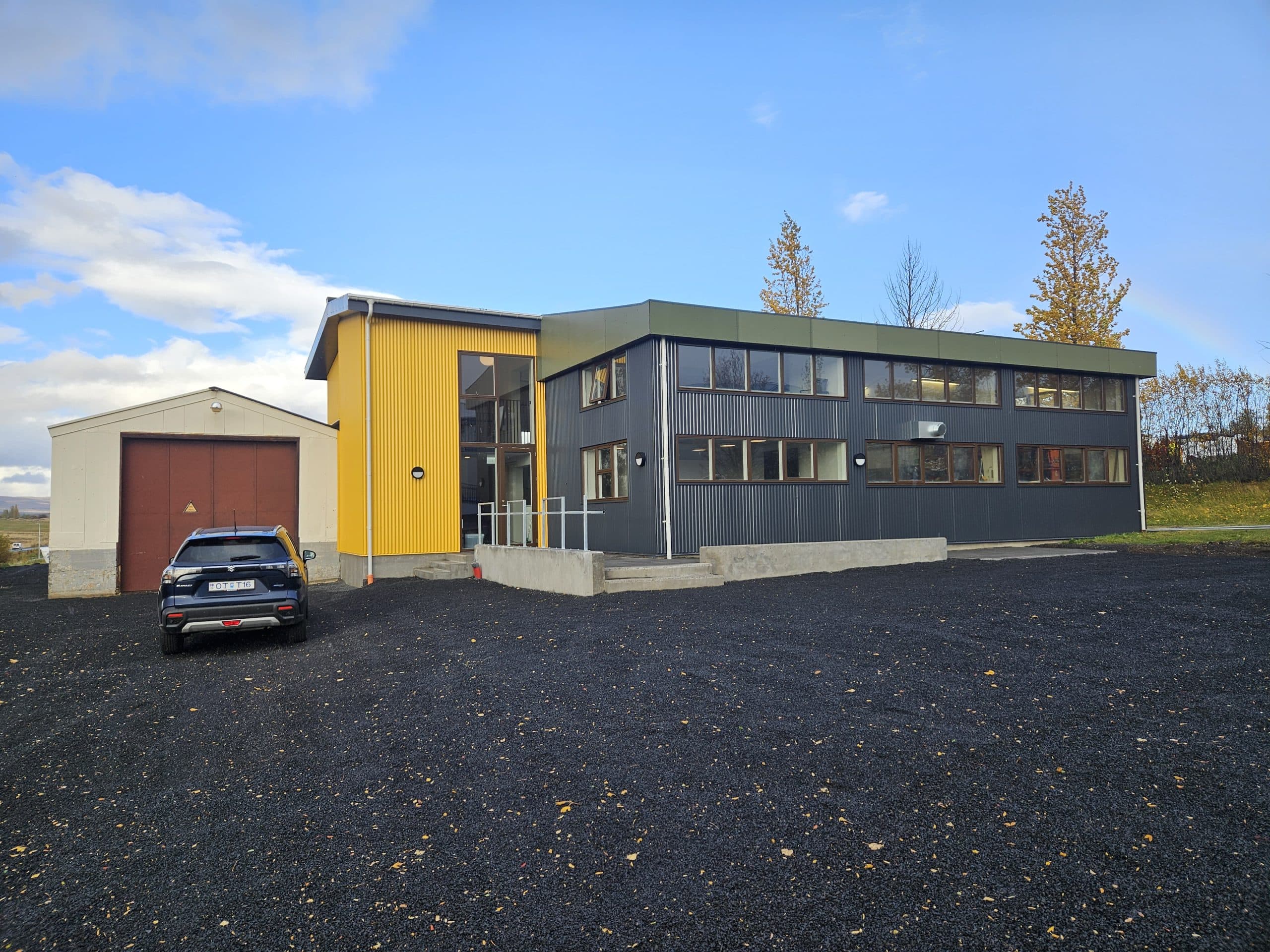 Húsnæði Vegagerðarinnar í Fellabæ hefur fengið andlitslyftingu.