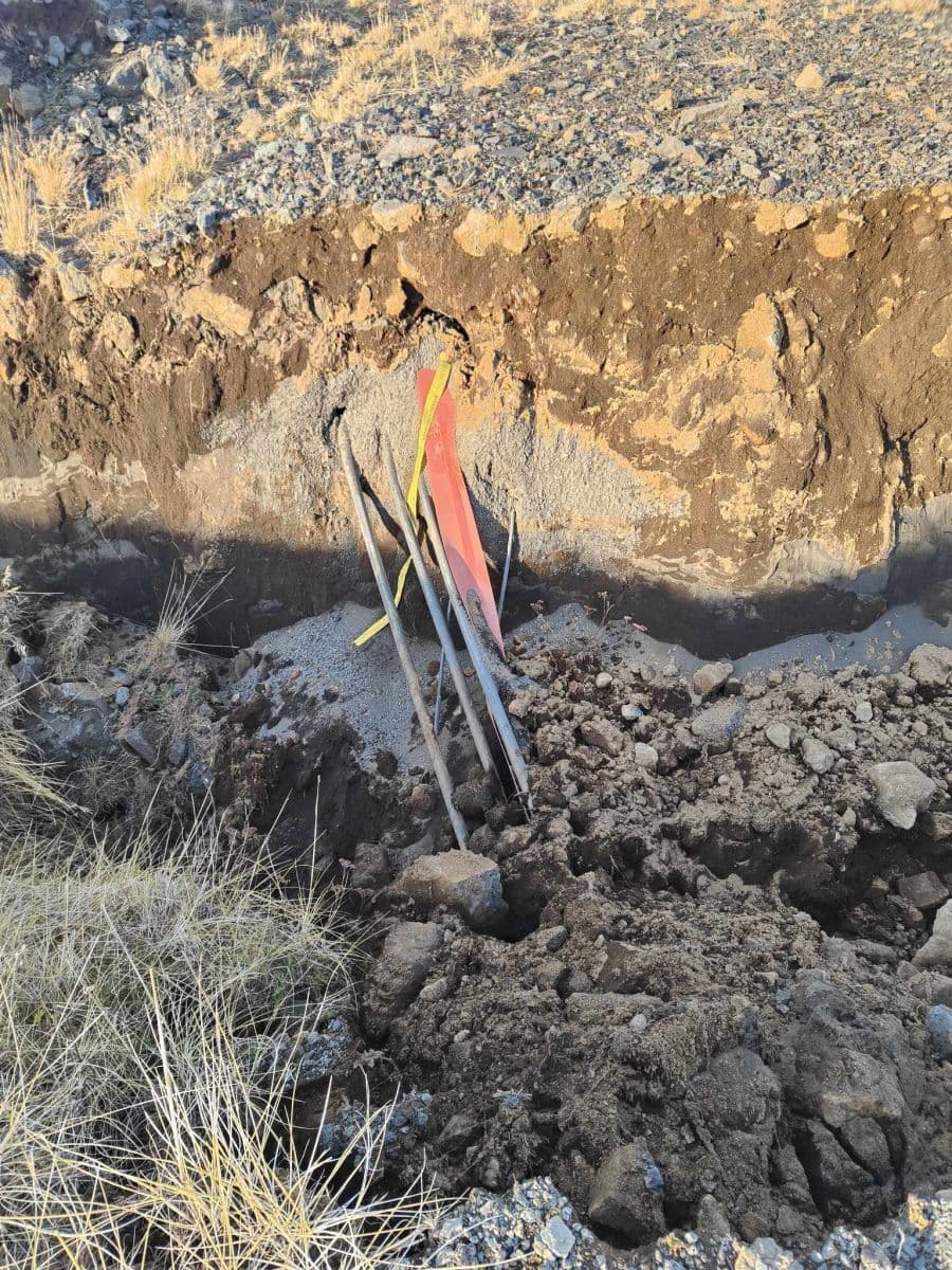 Nesvegur vestan Grindavíkur - vegurinn í sundur