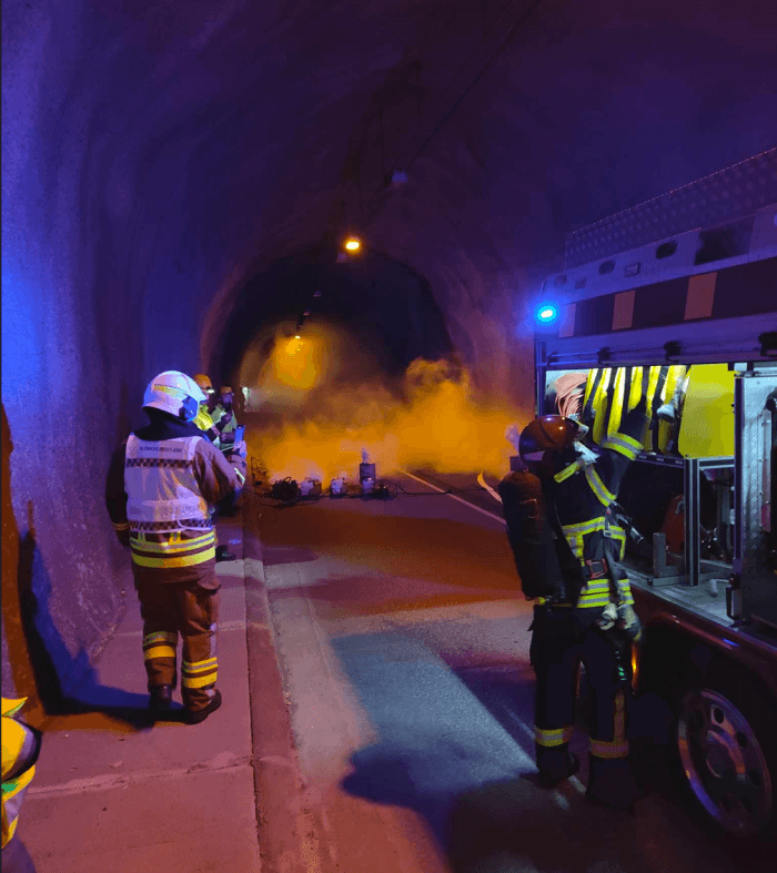 Vegagerðin á æfingabúnað í formi reykkerru sem hefur verið notaður við brunaæfingar slökkviliða.