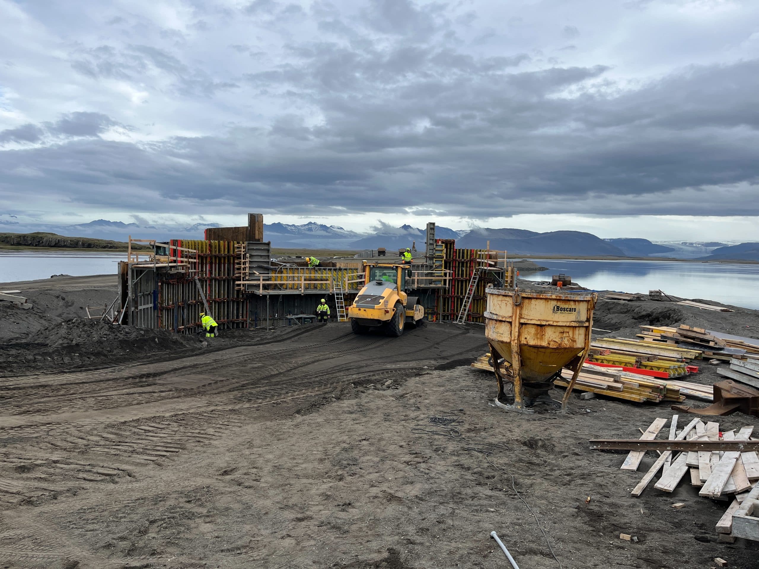 Framkvæmdir við verkið Hringvegur (1) um Hornafjörð eru í fullum gangi.