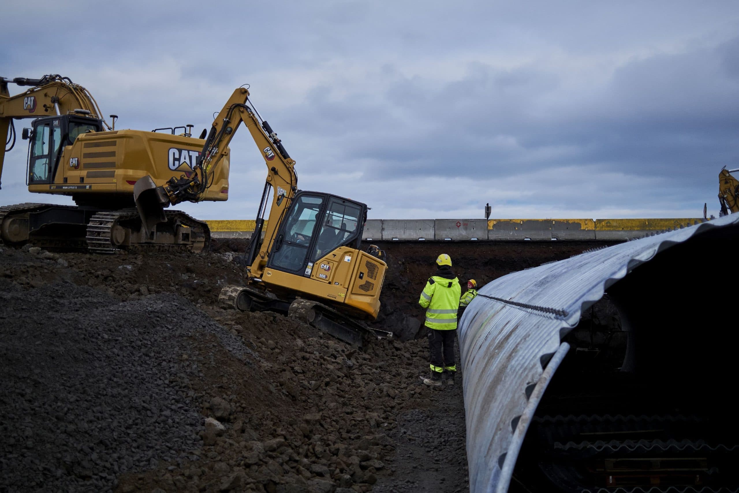 Framkvæmdir ganga samkvæmt áætlun.