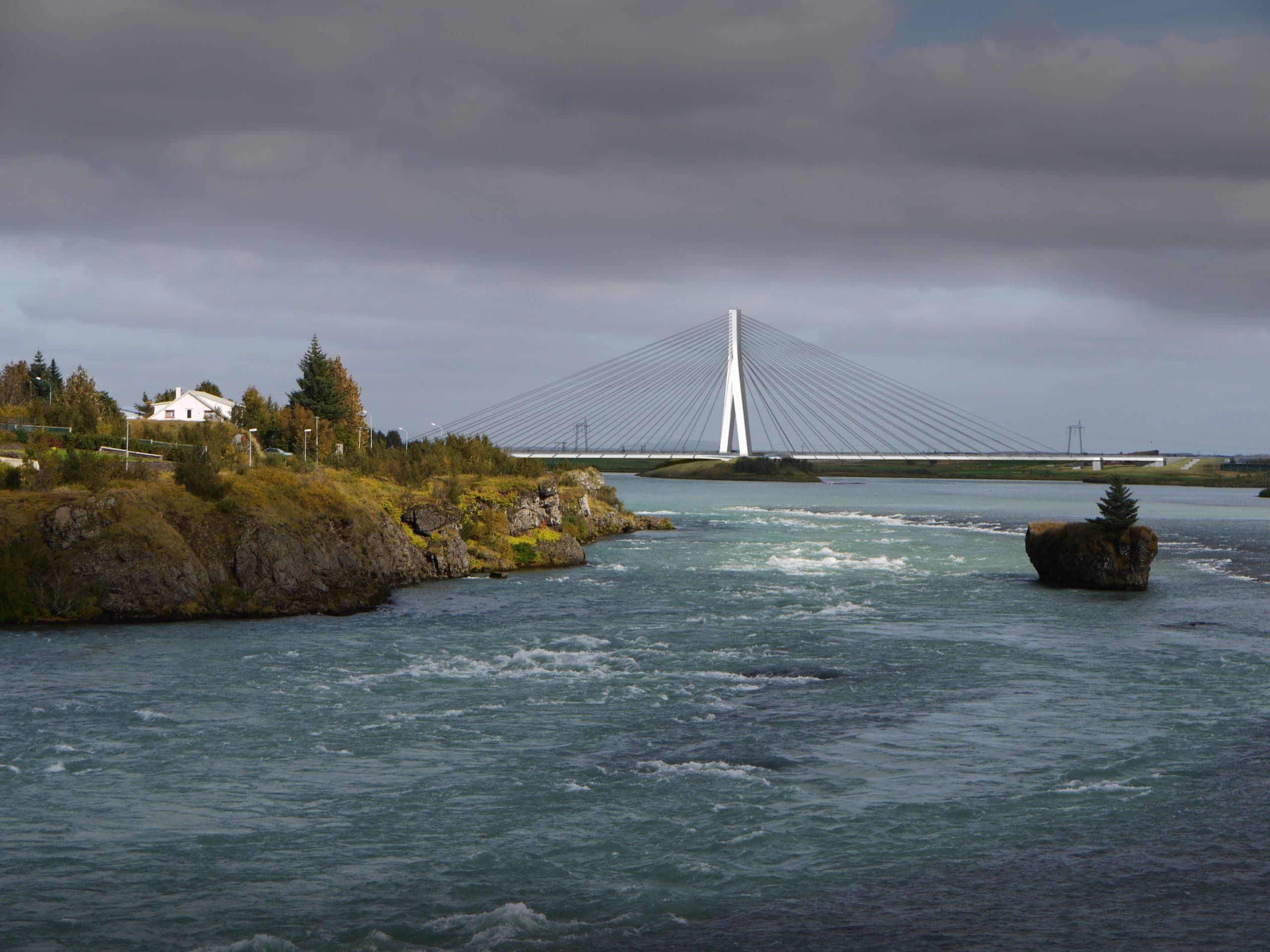 Hringvegur um Ölfusá er samvinnuverkefni.