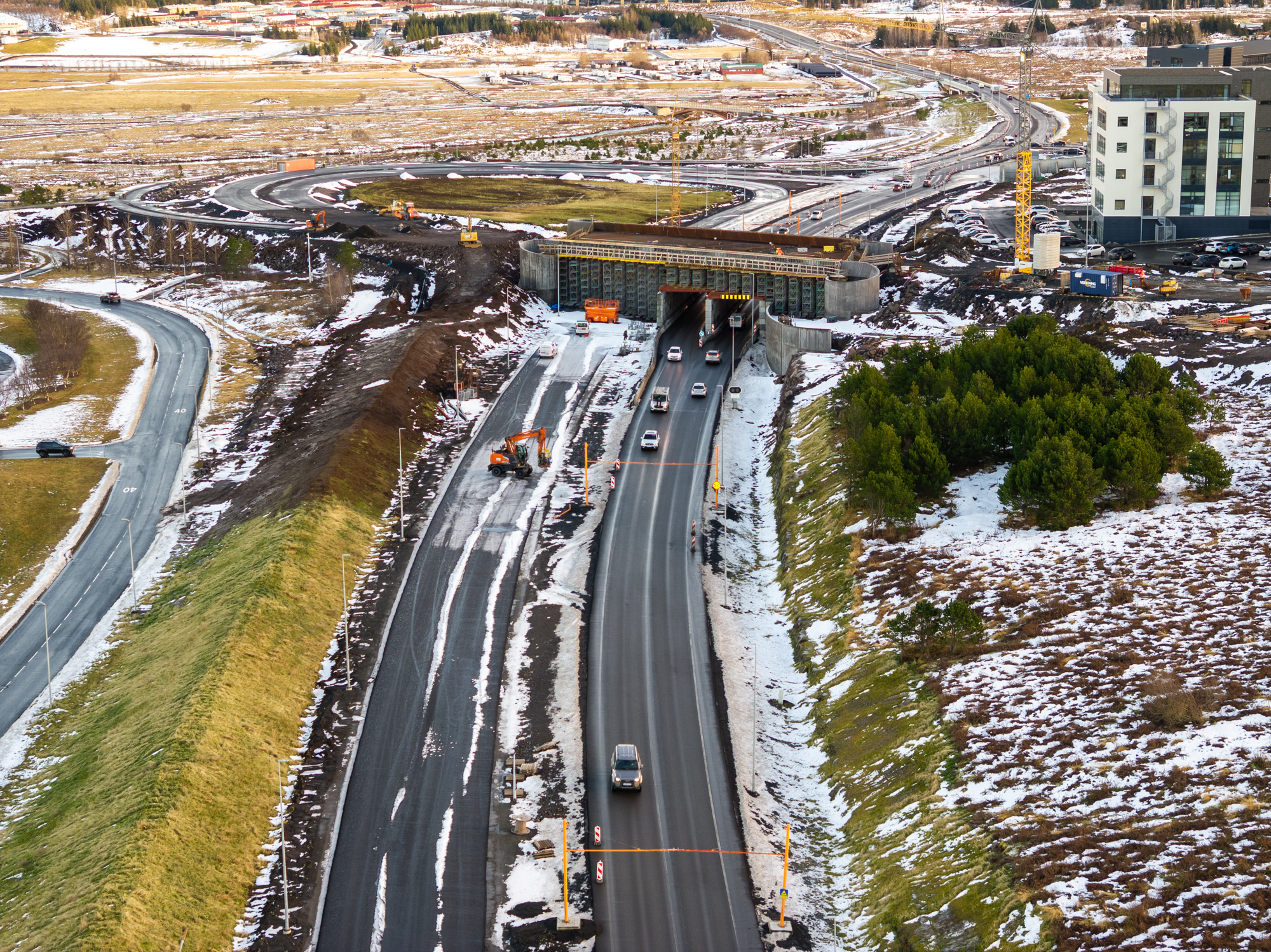 Um helgina verður Breiðholtsbraut milli Jaðarsels og Vatnsendahvars lokuð vegna steypuvinnu.