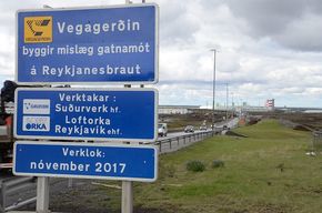Framkvæmdir við vegamót Reykjanesbrautar og Krýsvíkurvegar